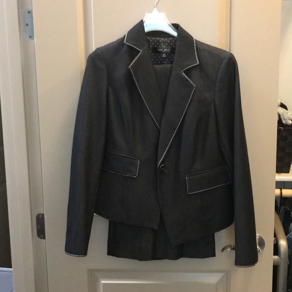Nine West Suit- 4P